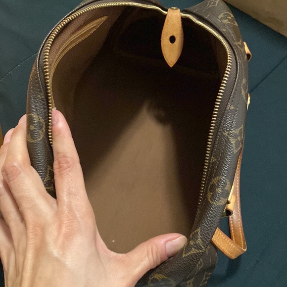 Louis Vuitton authentic bag - Picture 10 of 10